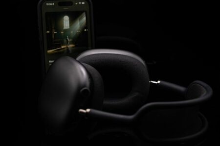 Trådløs frihed og lydkvalitet i særklasse: Sony gamer høretelefoner imponerer